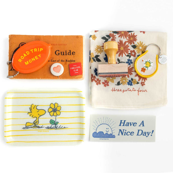Woodstock Flower Vintage-Style Small Tray